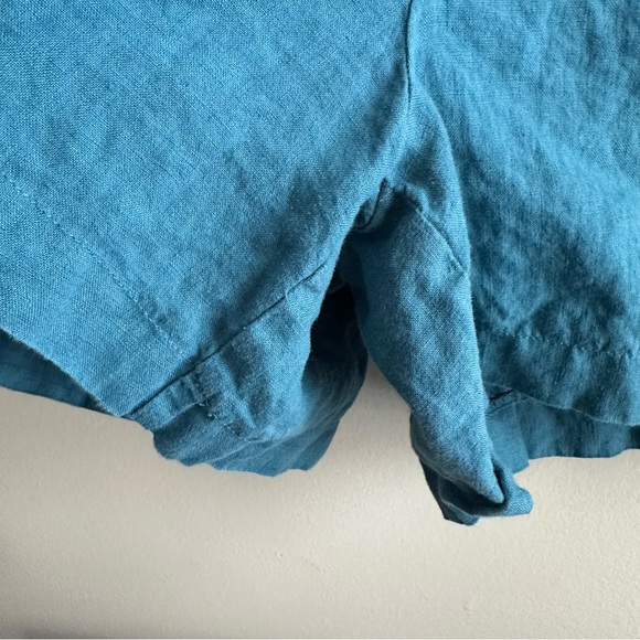 Quince • 100% European Linen High Waisted Shorts in Mineral Blue - Picture 2 of 7